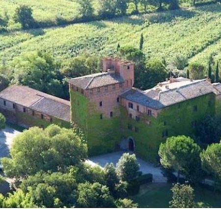 Castello Di San Fabiano Guest House Monteroni d'Arbia Luaran gambar